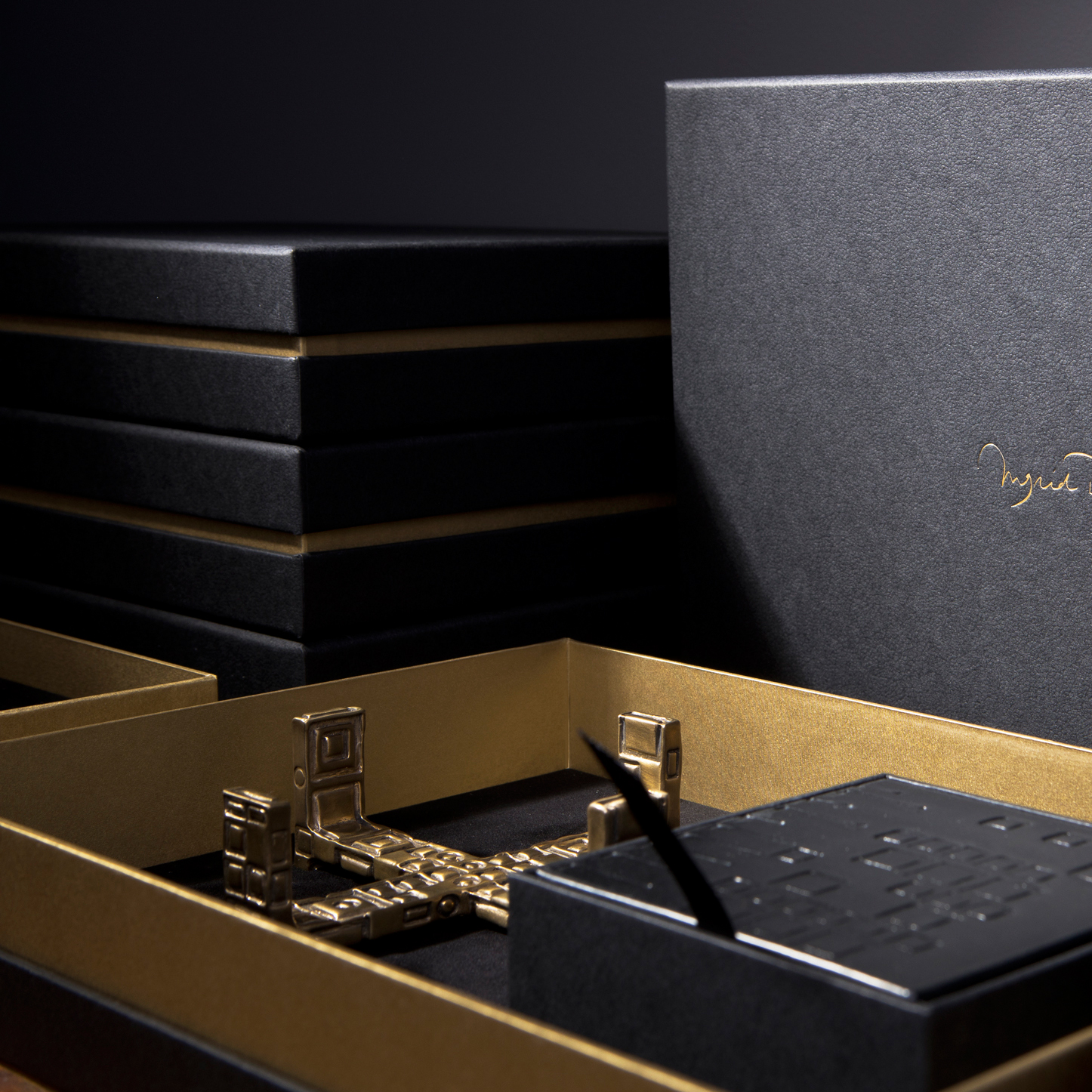Ingrid Donat neck box with custom inserts 07