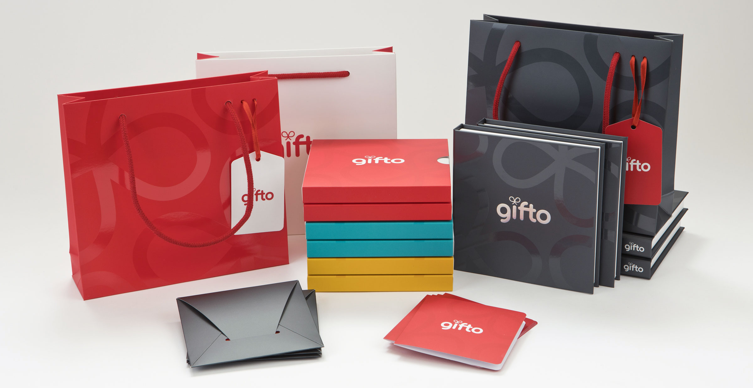 опаковки за ваучери gifto 1 черни кутии и торби за луксозни подаръци Zografov